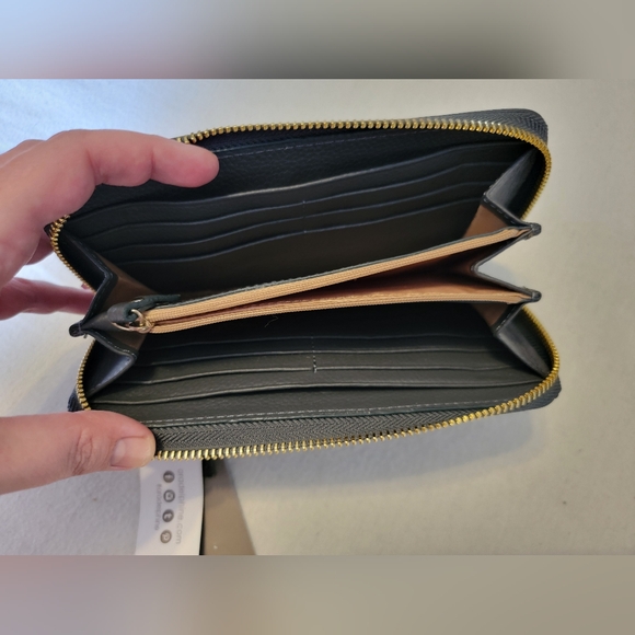 NWT Ora Delphine Multi Compartment Genuine Leather Wallet - Picture 2 of 5